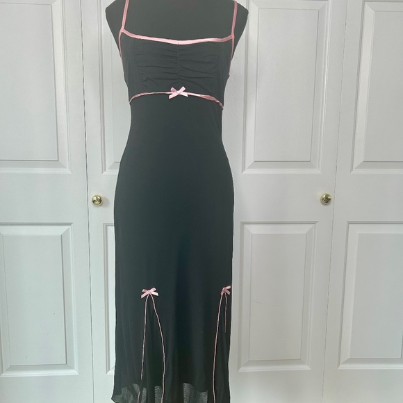 Speechless Black Dress with Pink Satin Bows & Piping - Picture 1 of 4
